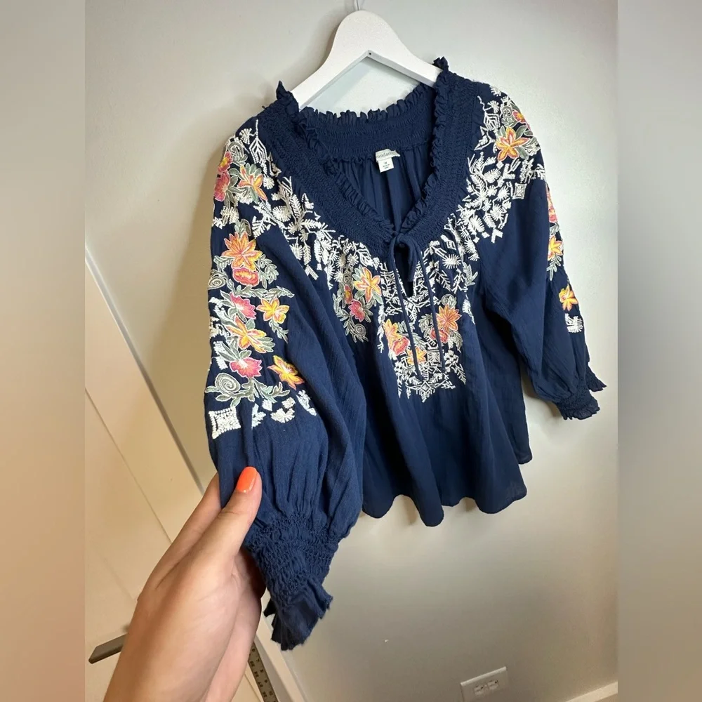 Sundance Cotton Embroidered Peasant Boho Floral Navy Boho Blouse Top Sz  Medium - Picture 4 of 17